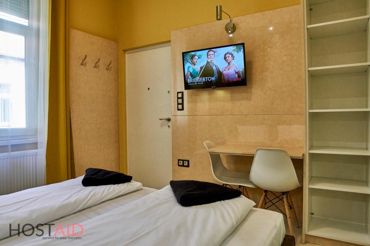 A13 Apartments - Budapest - Hostaid מראה חיצוני תמונה